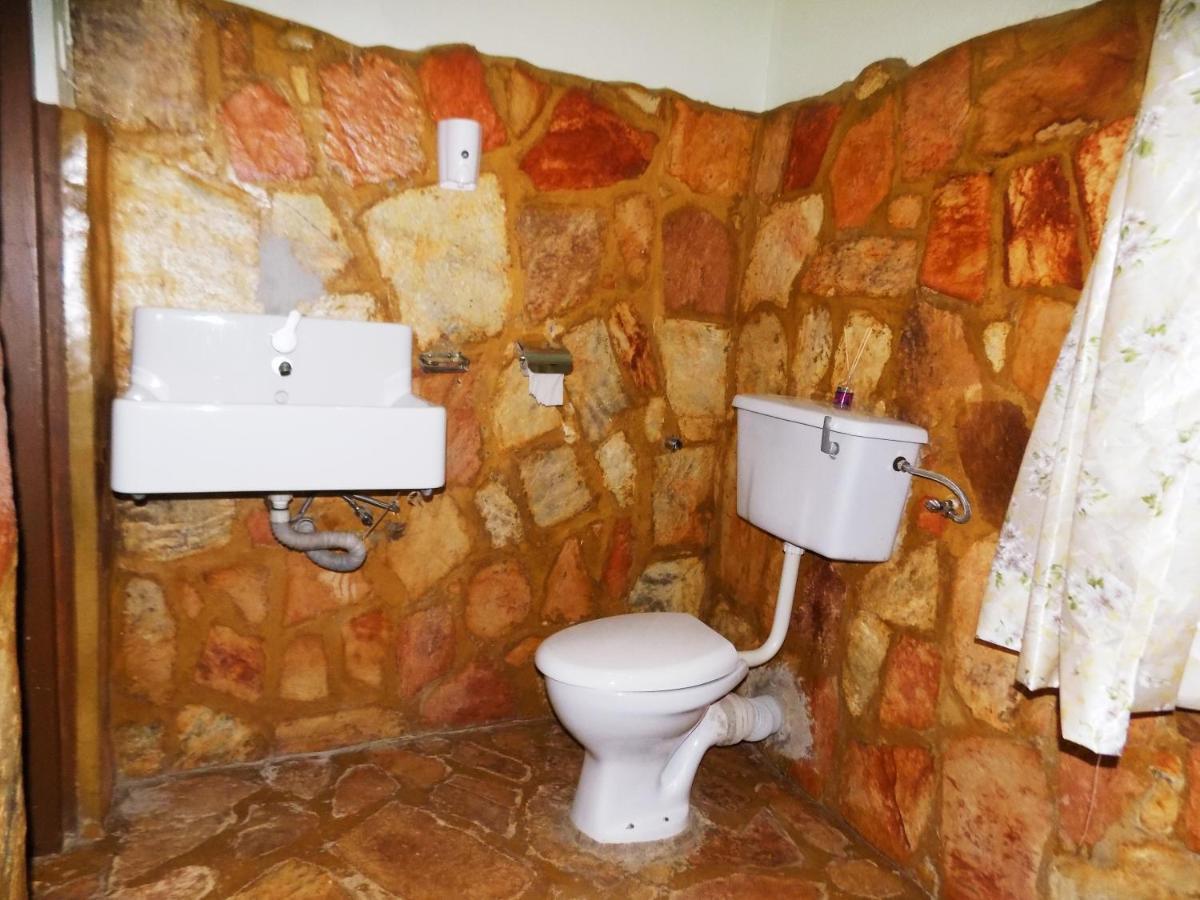 Afro Smile Hotel & Guest House - جينجا المظهر الخارجي الصورة
