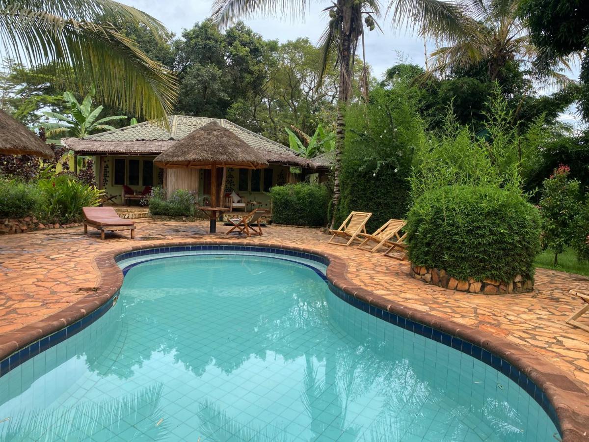 Afro Smile Hotel & Guest House - جينجا المظهر الخارجي الصورة