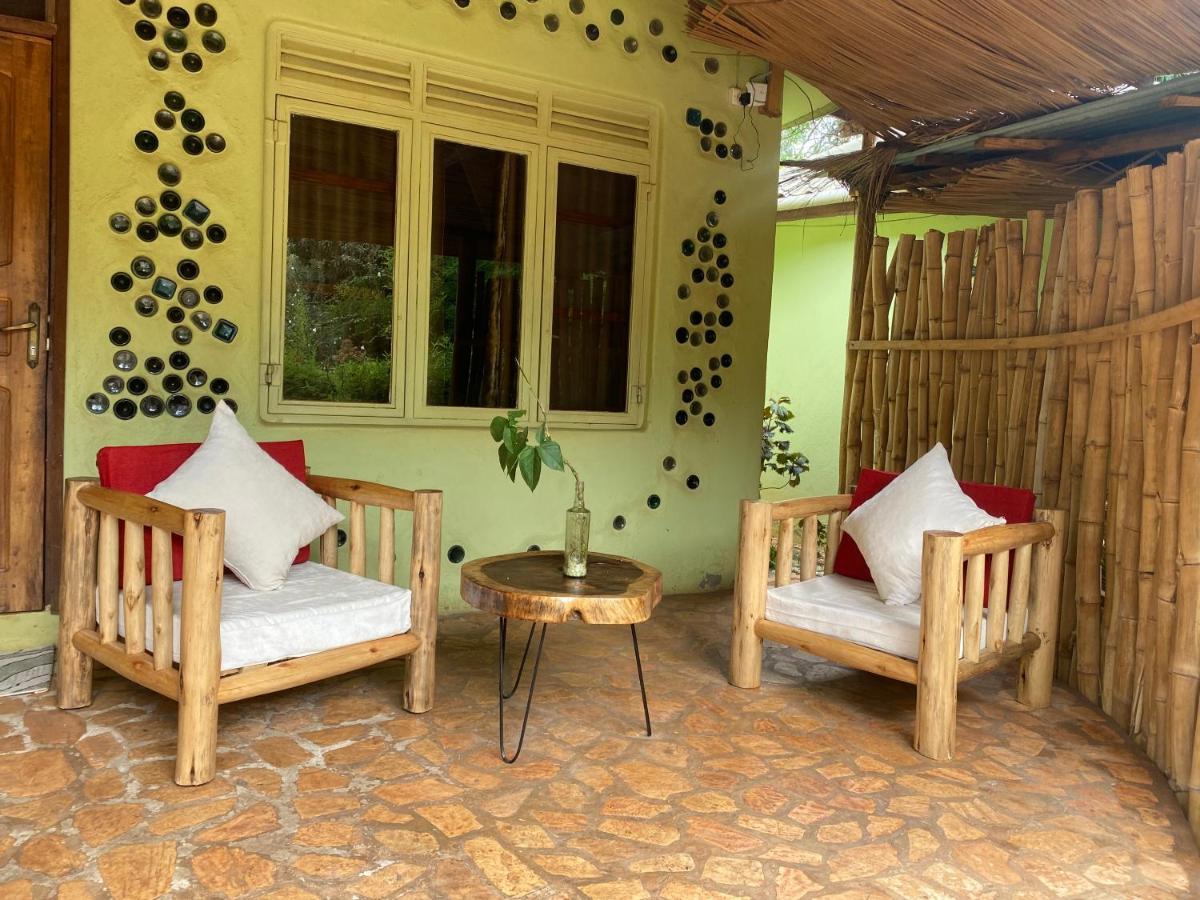 Afro Smile Hotel & Guest House - جينجا المظهر الخارجي الصورة