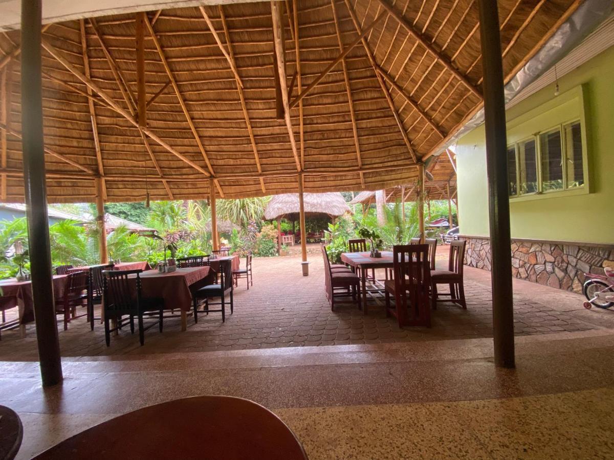 Afro Smile Hotel & Guest House - جينجا المظهر الخارجي الصورة