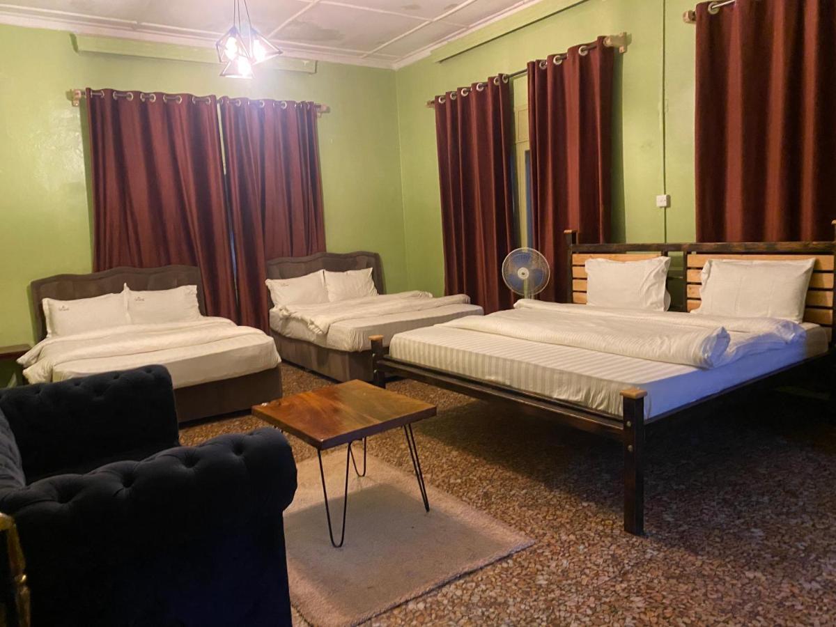 Afro Smile Hotel & Guest House - جينجا المظهر الخارجي الصورة